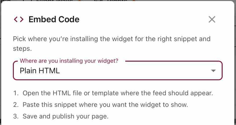 CollectSocialsのEmbed Codeダイアログ。設置先としてPlain HTMLが選ばれ、HTMLファイルを開く・スニペットを貼る・保存して公開するという3ステップが表示されている